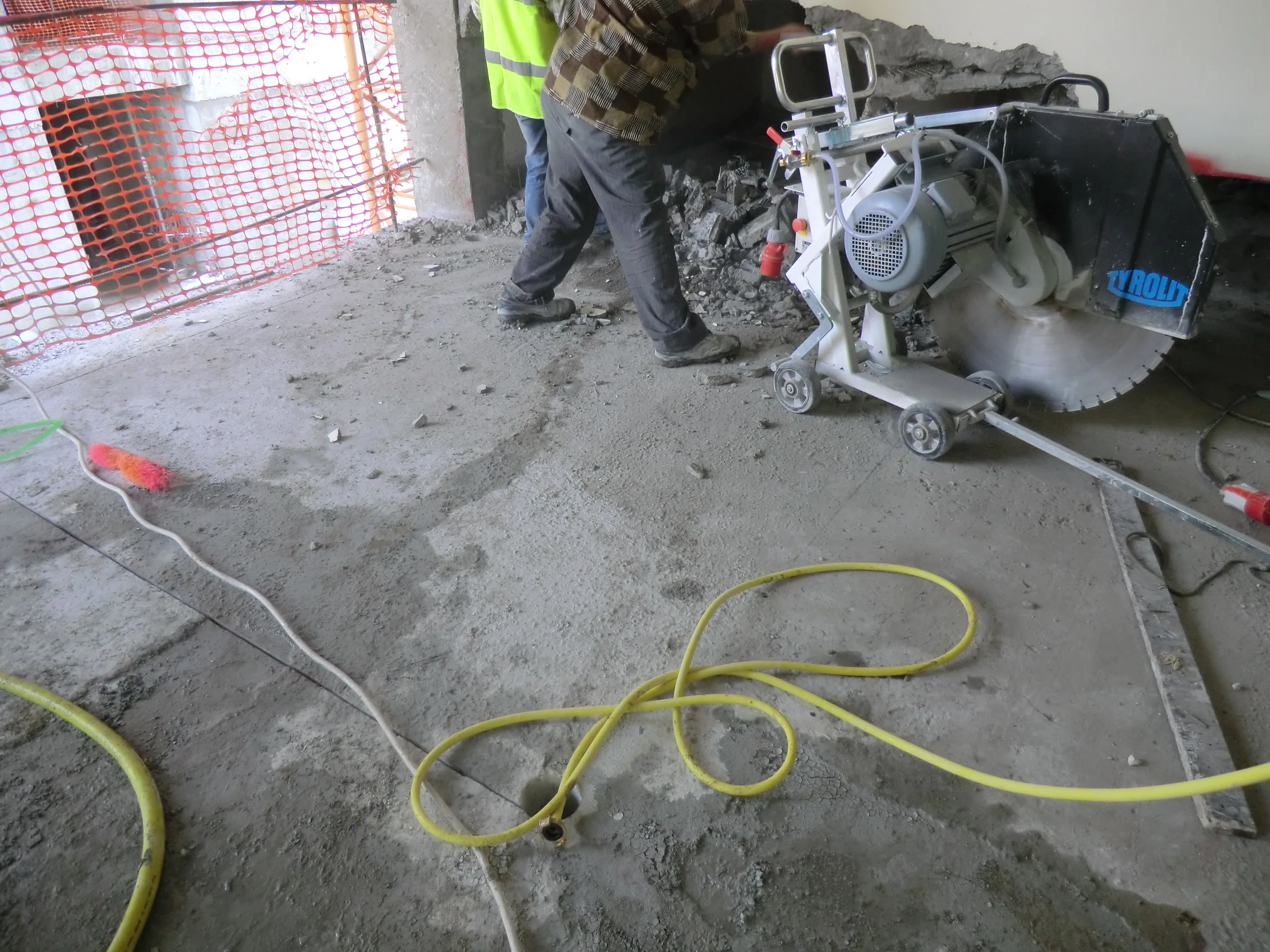 Strengthening & Cutting Slab for Hassan Al Mahsin Office Building at Radwat Al Khail Project — preserved image 2 of 6